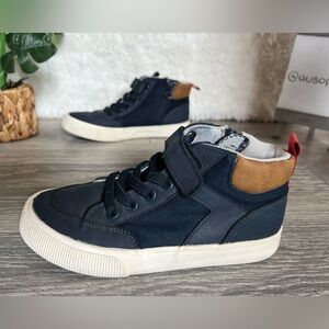 Cat & Jack Anthony Casual Mid Top sneaker. Size 1